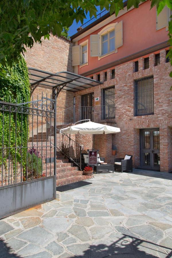 Santa Vittoria dʼAlba Hotel Castello Di Santa Vittoria מראה חיצוני תמונה