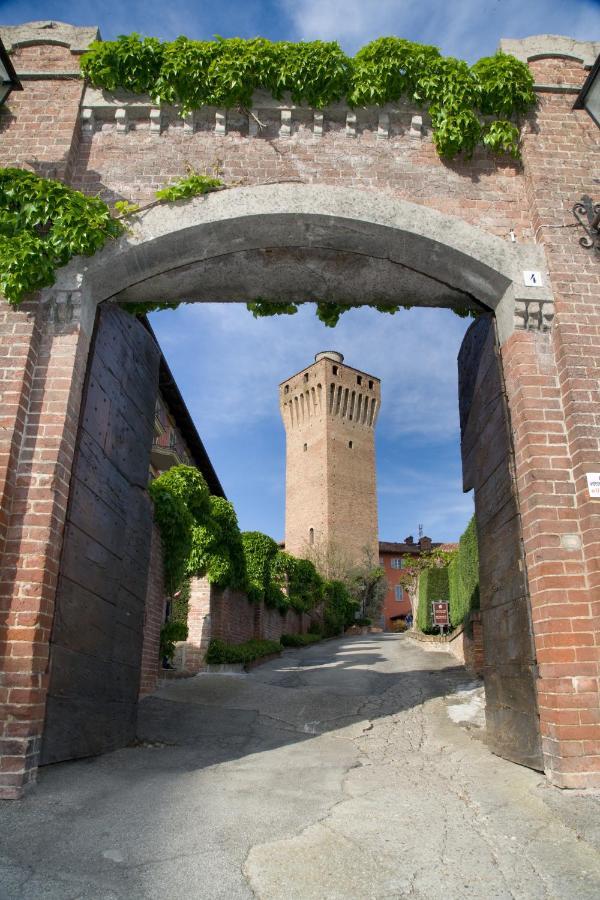Santa Vittoria dʼAlba Hotel Castello Di Santa Vittoria מראה חיצוני תמונה