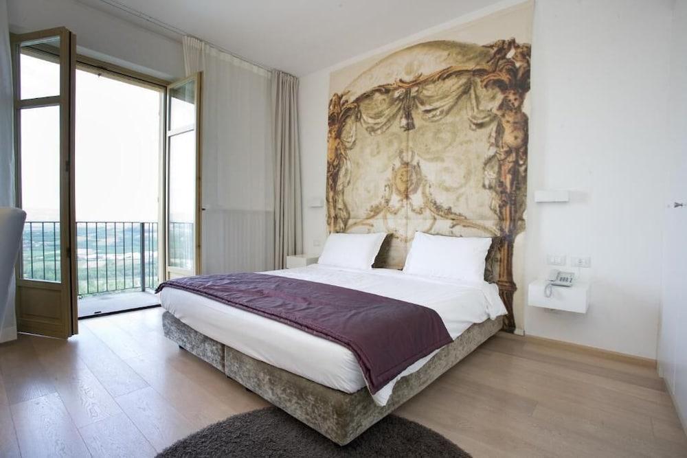 Santa Vittoria dʼAlba Hotel Castello Di Santa Vittoria מראה חיצוני תמונה