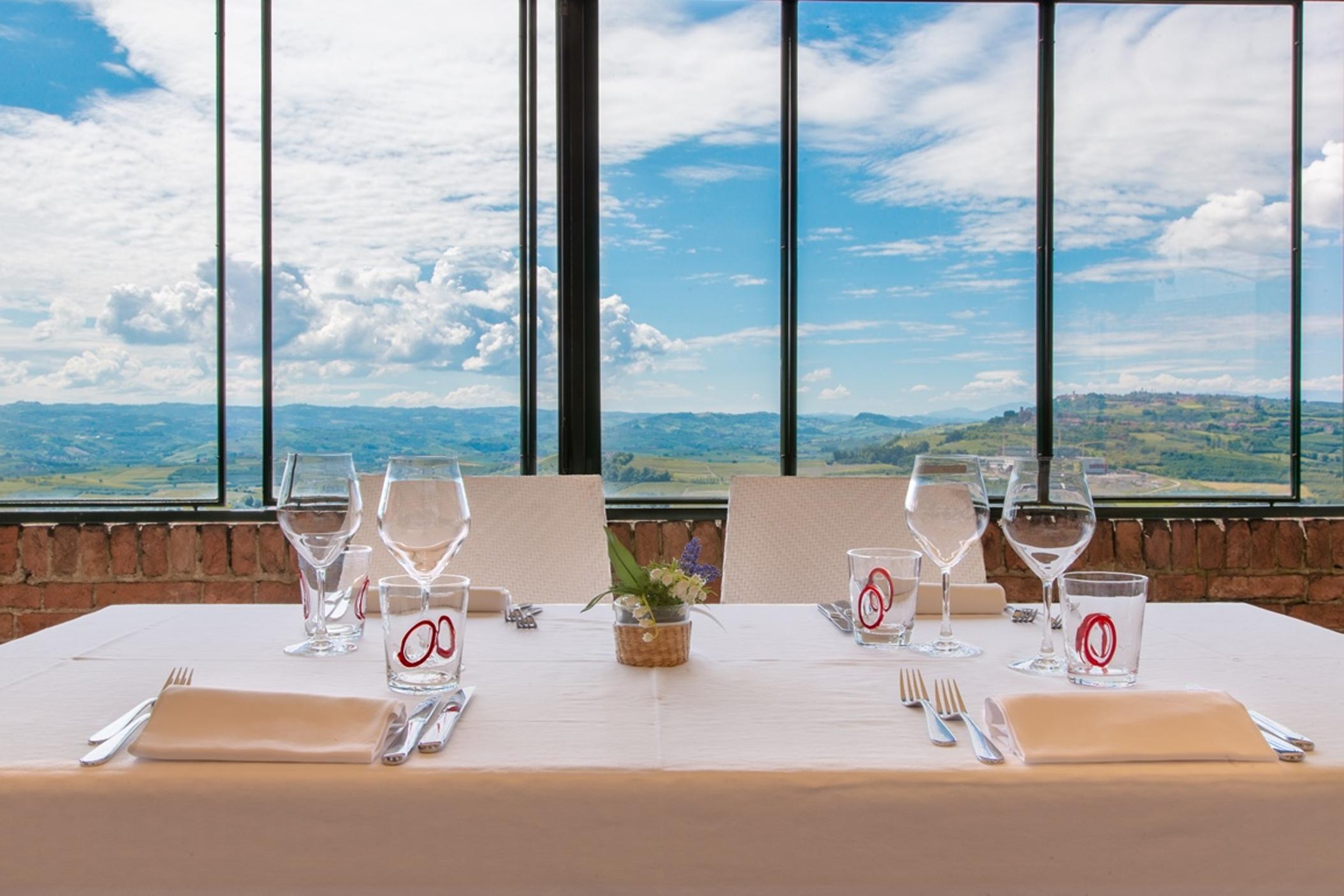 Santa Vittoria dʼAlba Hotel Castello Di Santa Vittoria מראה חיצוני תמונה