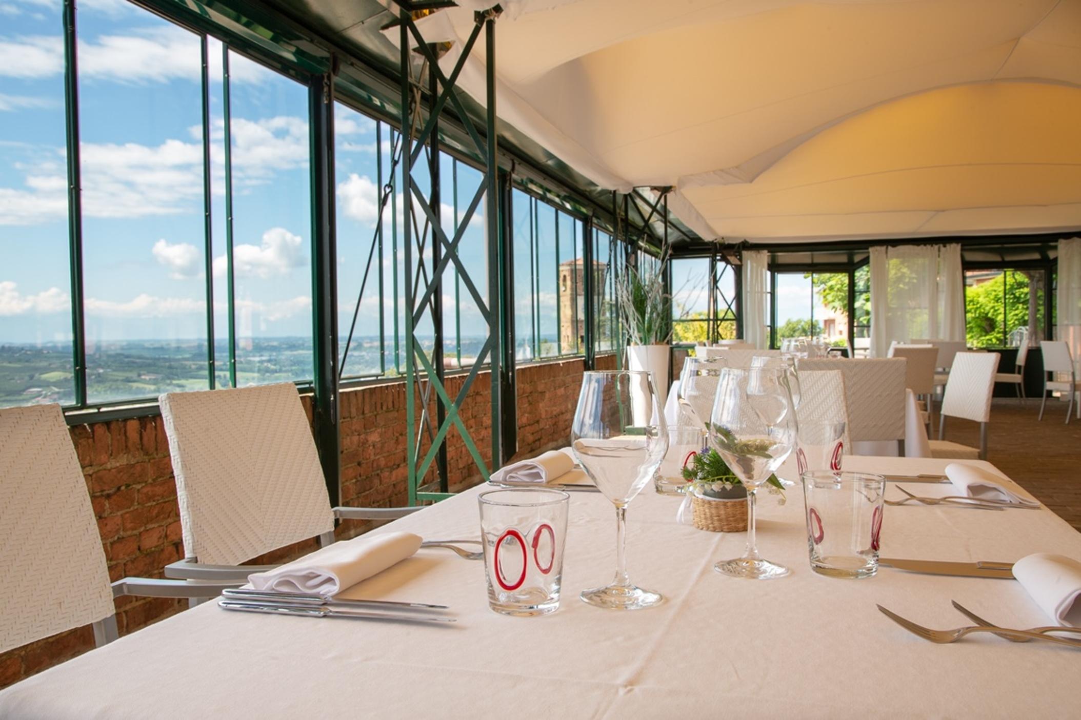 Santa Vittoria dʼAlba Hotel Castello Di Santa Vittoria מראה חיצוני תמונה