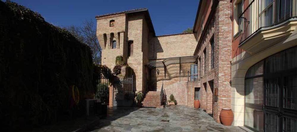 Santa Vittoria dʼAlba Hotel Castello Di Santa Vittoria מראה חיצוני תמונה