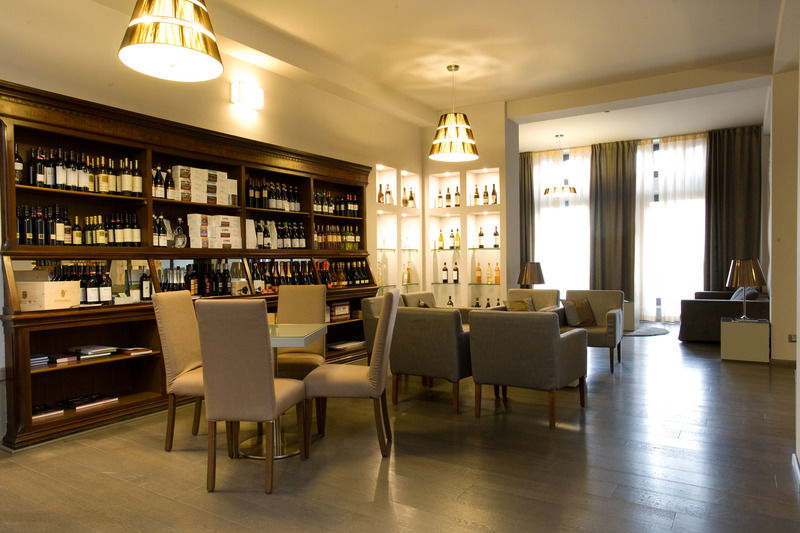 Santa Vittoria dʼAlba Hotel Castello Di Santa Vittoria מראה חיצוני תמונה