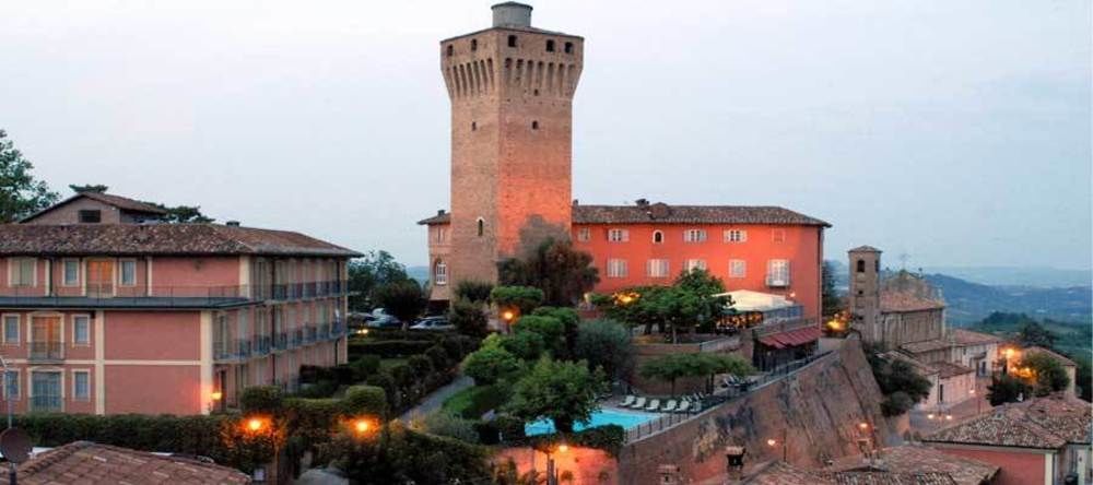 Santa Vittoria dʼAlba Hotel Castello Di Santa Vittoria מראה חיצוני תמונה