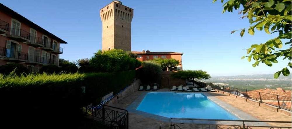 Santa Vittoria dʼAlba Hotel Castello Di Santa Vittoria מראה חיצוני תמונה