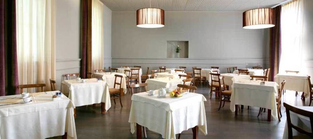 Santa Vittoria dʼAlba Hotel Castello Di Santa Vittoria מראה חיצוני תמונה