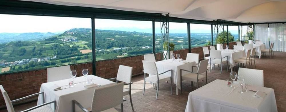 Santa Vittoria dʼAlba Hotel Castello Di Santa Vittoria מראה חיצוני תמונה