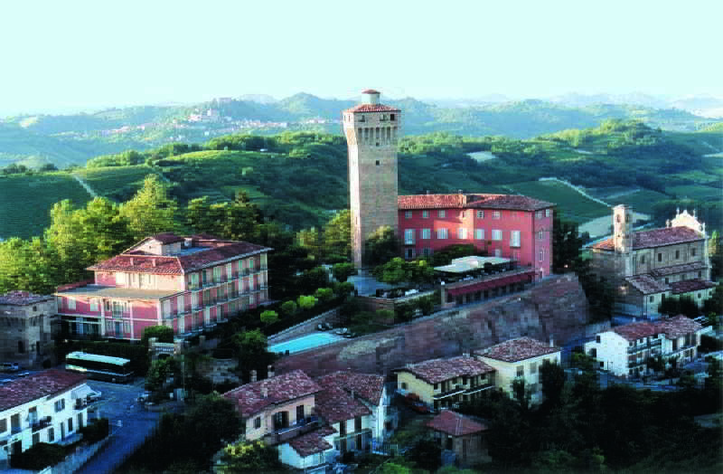 Santa Vittoria dʼAlba Hotel Castello Di Santa Vittoria מראה חיצוני תמונה